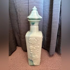 Green milk glass decanter vintage Jim Beam bottle with top in PERFECT CONDITION